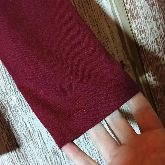 Nike dri-fit Cavaliers  crew neck burgundy yellow sports tee boys 14-16 L - Picture 4 of 7